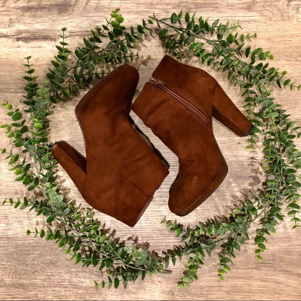 3/$20 Brown boots